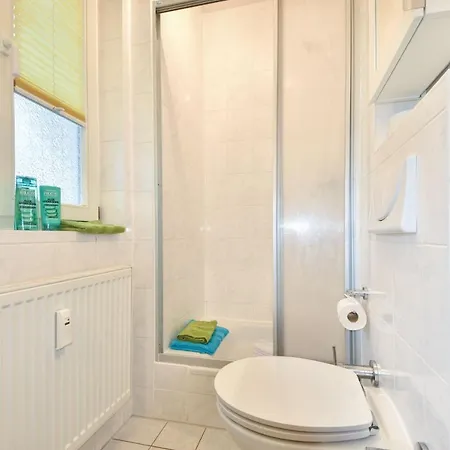 아파트 Ostseepark Captain's Haus 1 1 *
